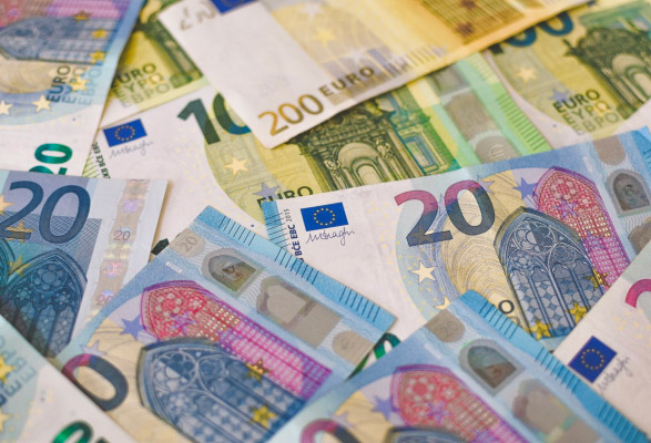 Photo montrant des billets d'euros